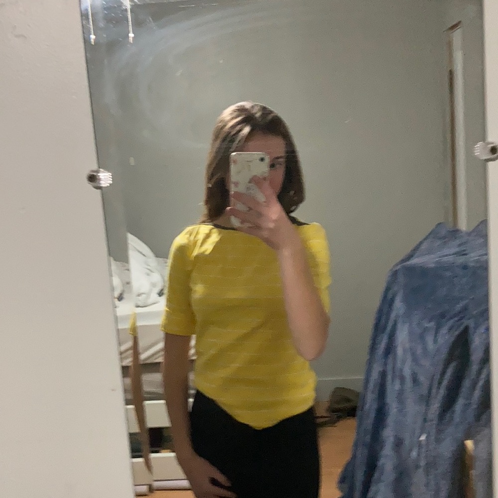 Yellow striped tee, great condition, formal-casual